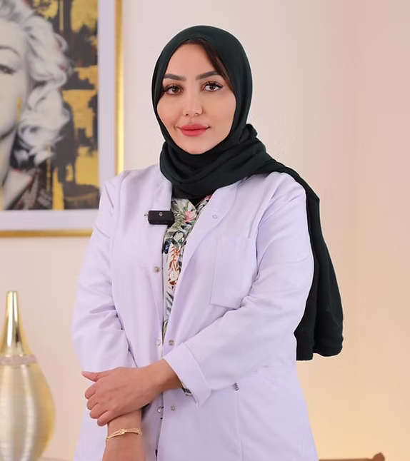 د. دينا، طبيبة الأمراض الجلدية وصحة الشعر والفروة